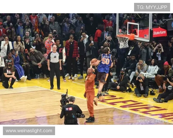 海耶斯快攻滑翔扣篮44点6分